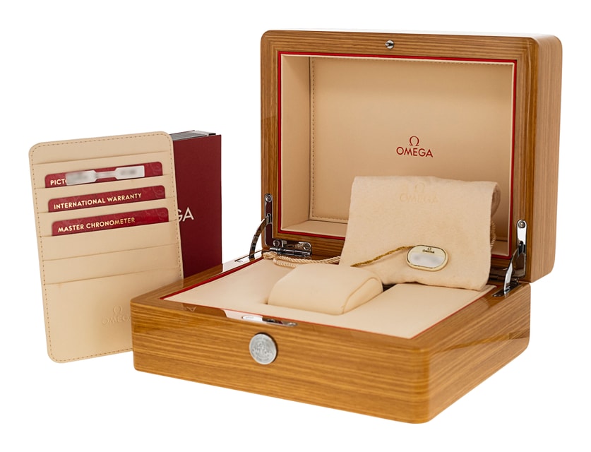 Omega Planet Ocean 215.30.46.51.99.001 Image 5